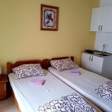 Guesthouse Sun Hostel Будва Екстер'єр фото