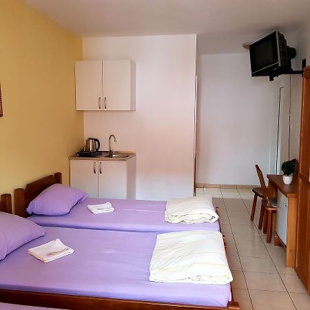 Guesthouse Sun Hostel Будва Екстер'єр фото