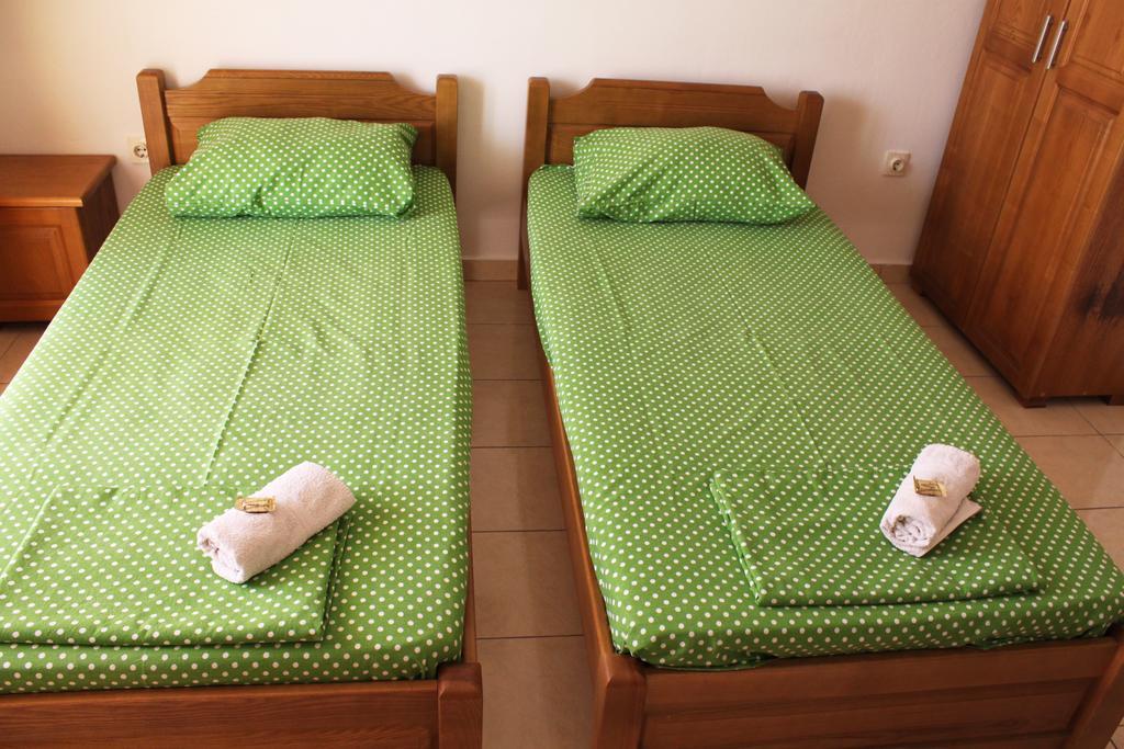Guesthouse Sun Hostel Будва Екстер'єр фото