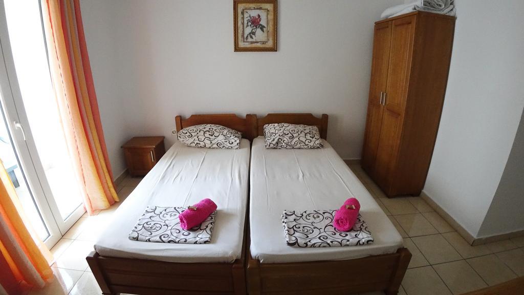 Guesthouse Sun Hostel Будва Екстер'єр фото