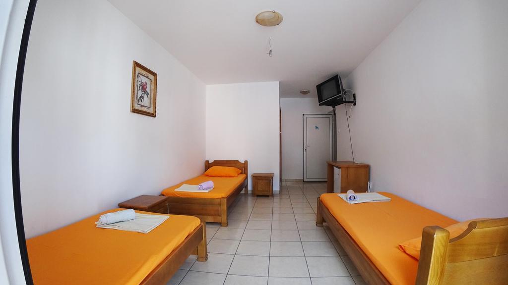 Guesthouse Sun Hostel Будва Екстер'єр фото