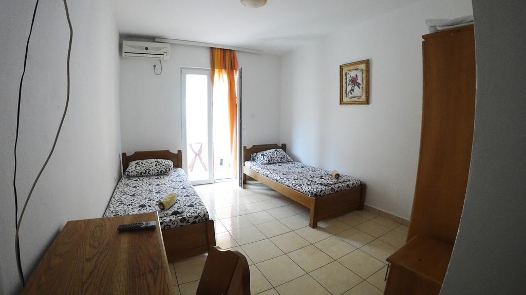 Guesthouse Sun Hostel Будва Екстер'єр фото