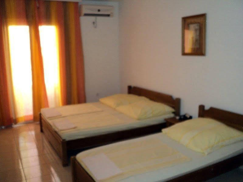 Guesthouse Sun Hostel Будва Екстер'єр фото