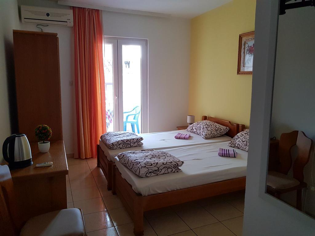 Guesthouse Sun Hostel Будва Екстер'єр фото