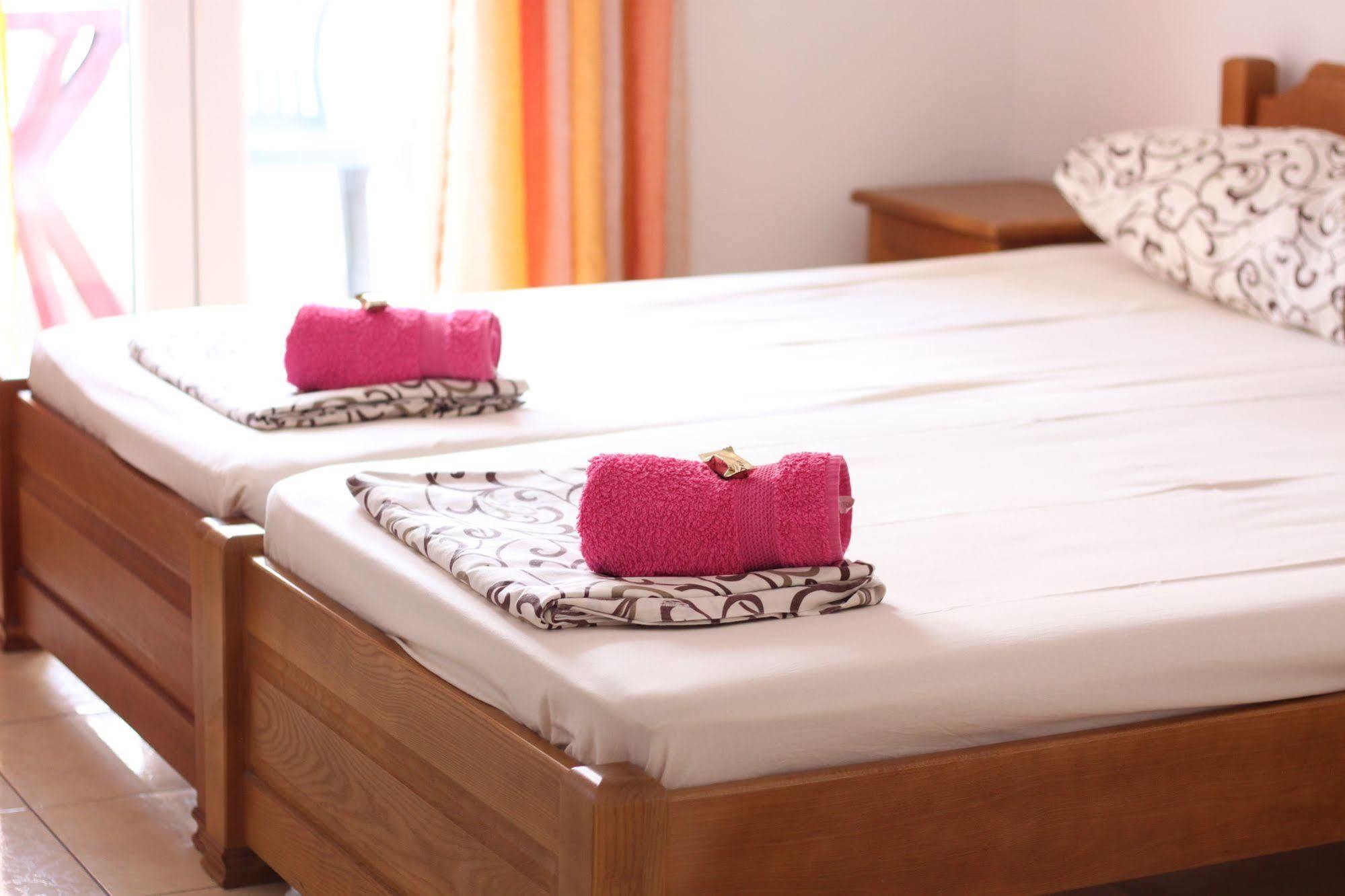 Guesthouse Sun Hostel Будва Екстер'єр фото
