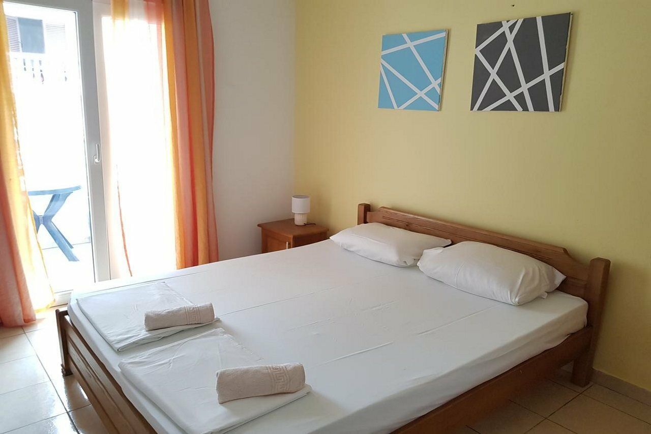 Guesthouse Sun Hostel Будва Екстер'єр фото