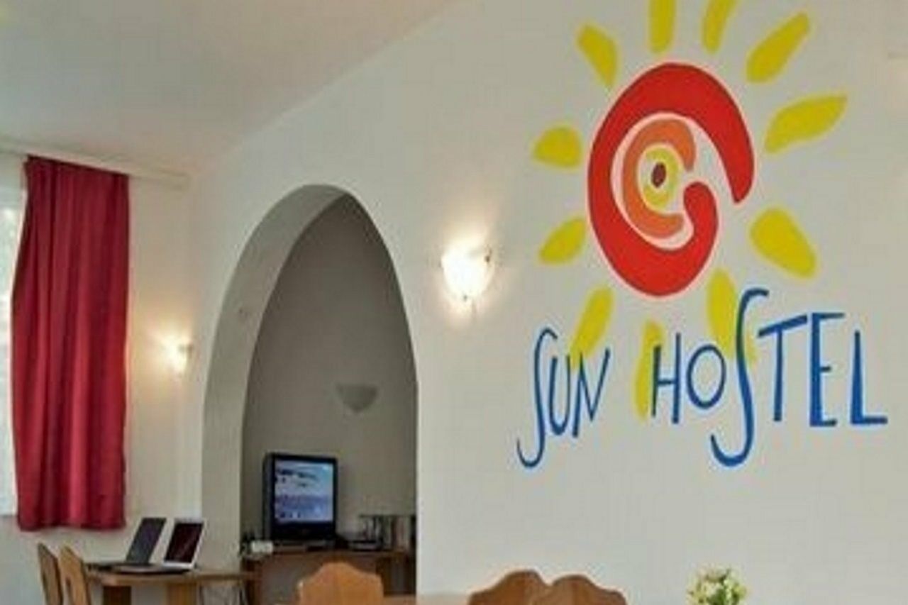 Guesthouse Sun Hostel Будва Екстер'єр фото